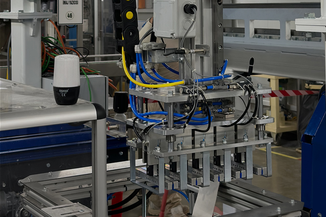 Cartesian Palletizing Robots